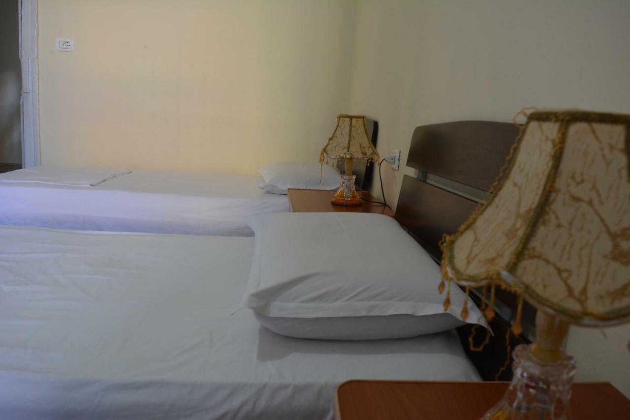 Hotel Republika Тирана Екстериор снимка