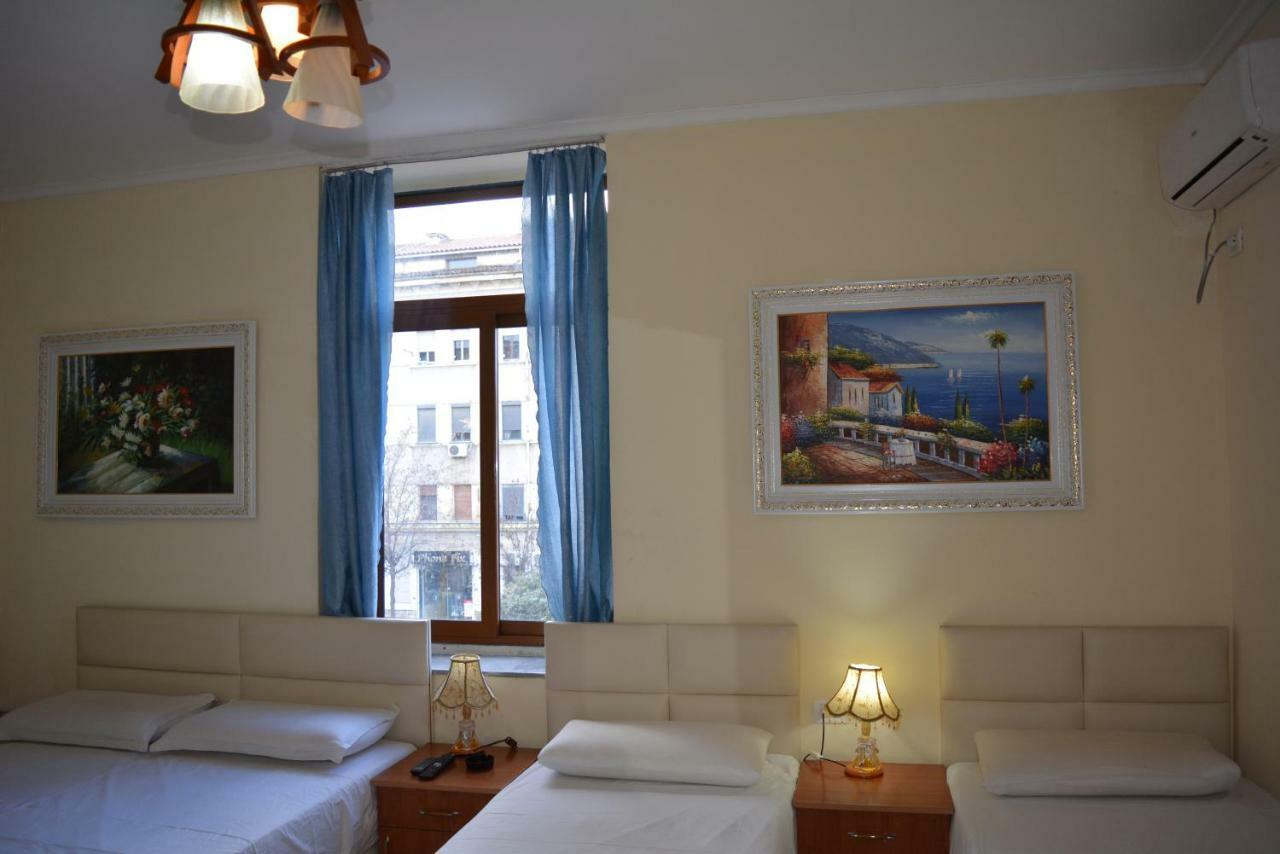 Hotel Republika Тирана Екстериор снимка