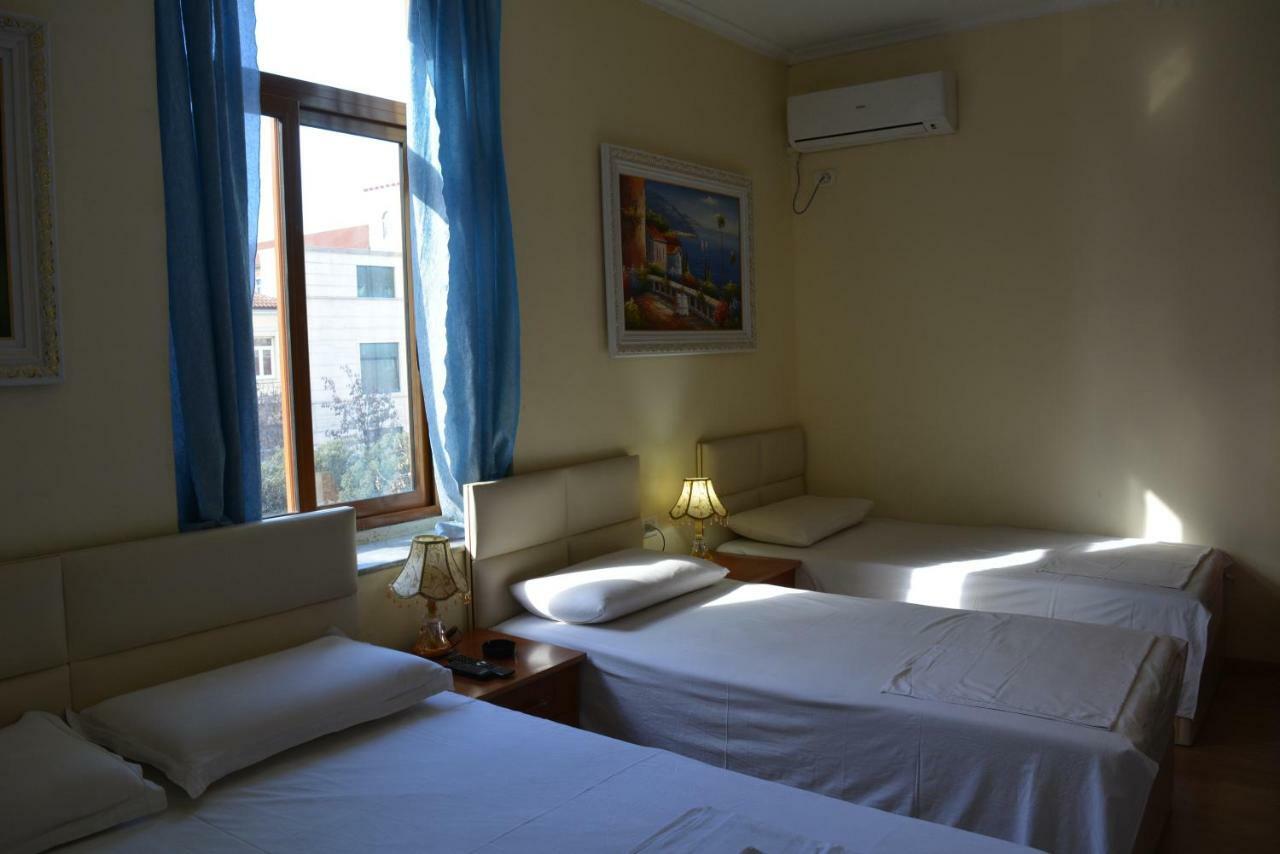 Hotel Republika Тирана Екстериор снимка